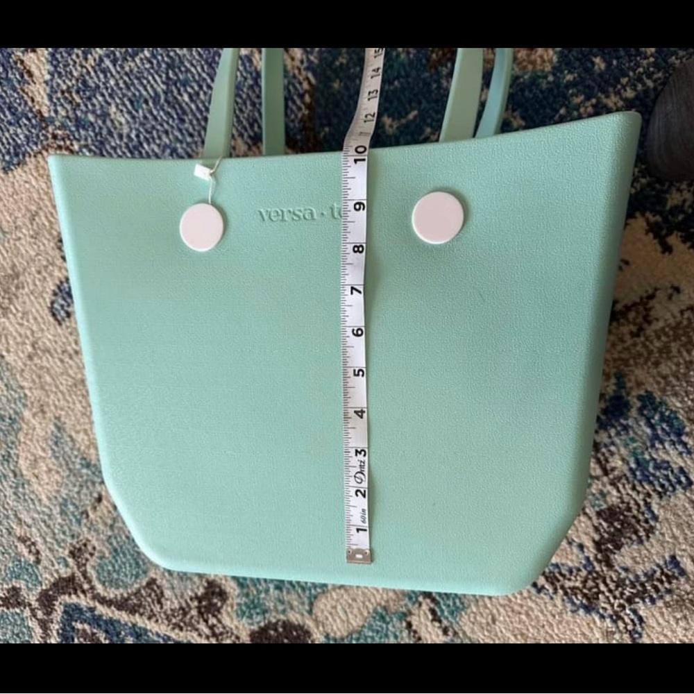 Versa tote new with tags